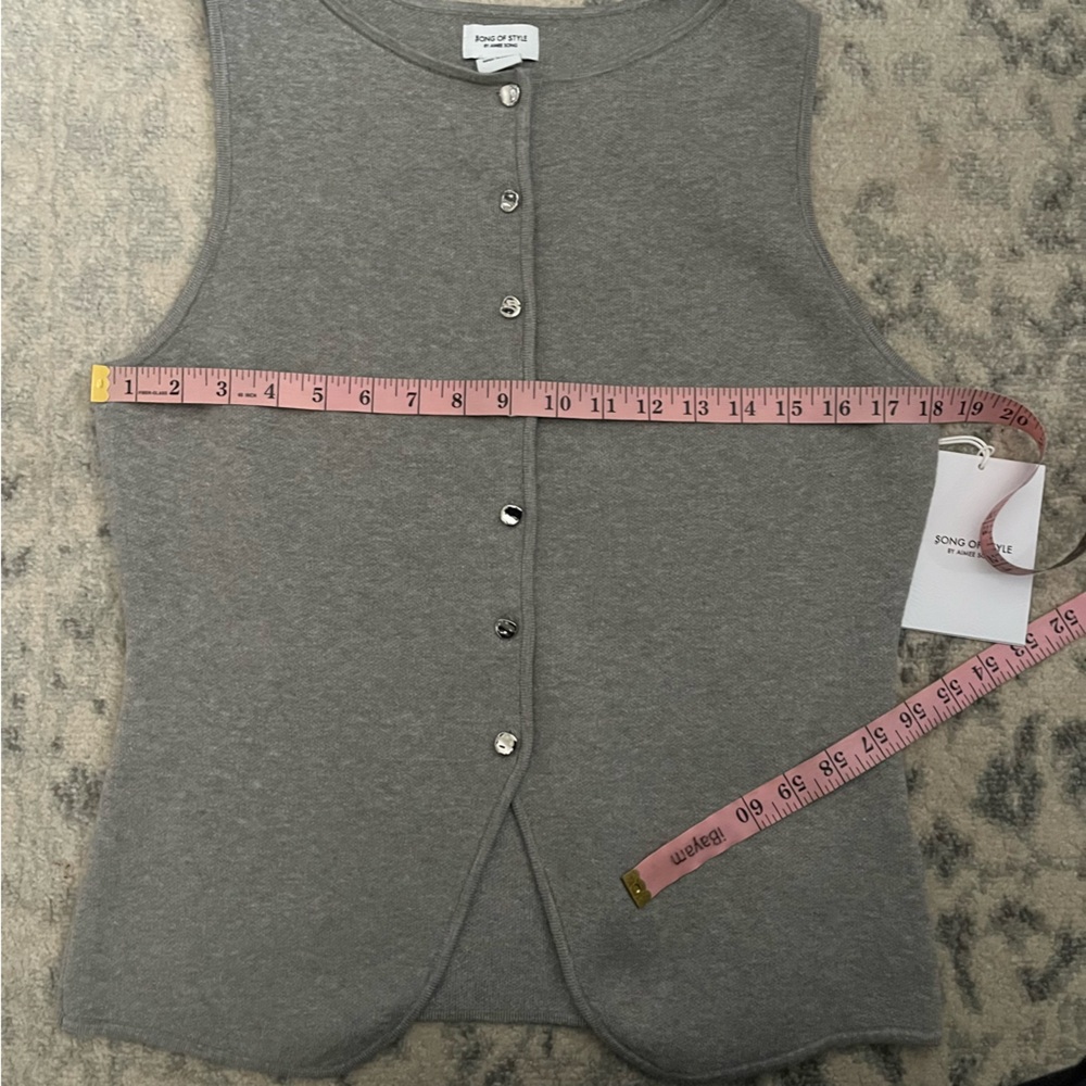 Song of Style NWT Gray Vest Top Preppy Old Money Quiet Luxury - Picture 5 of 7